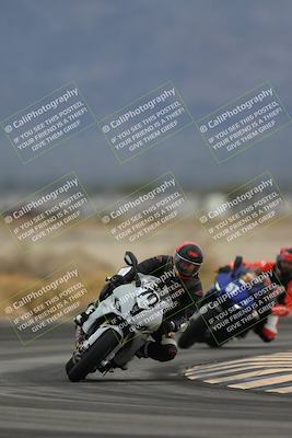 media/Nov-15-2025-Race Pace (Sat) [[8de605a2d8]]/Non Verified Riders (1st 20 Minutes)/Turn 4 (1010am)/